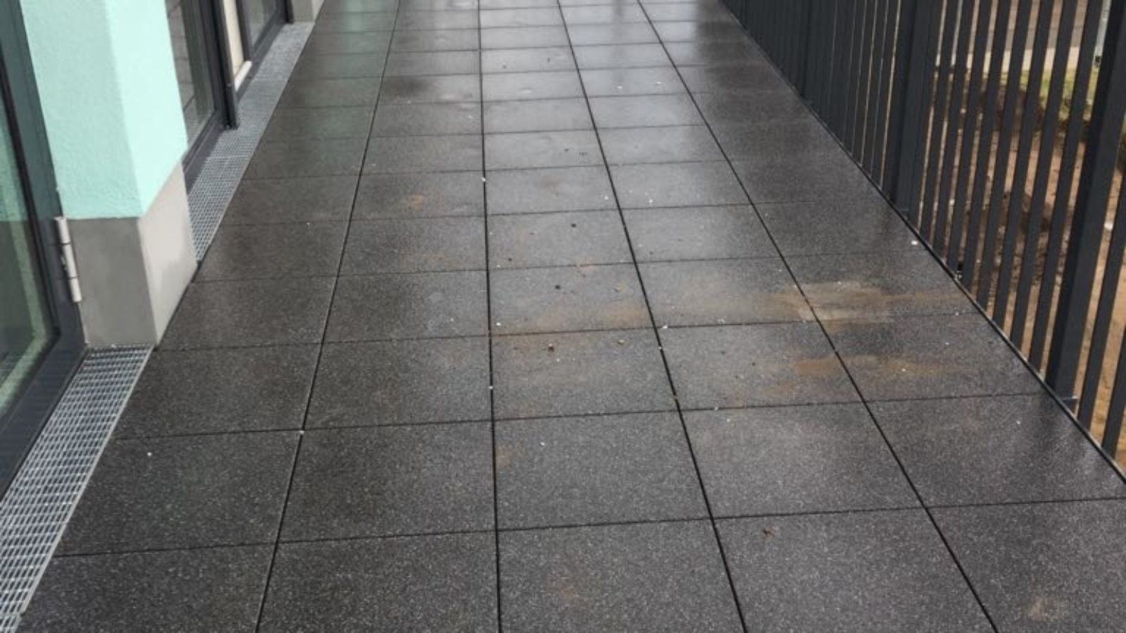 1F7D589B-3681-4BED-8DA0-52137E9FD7DF