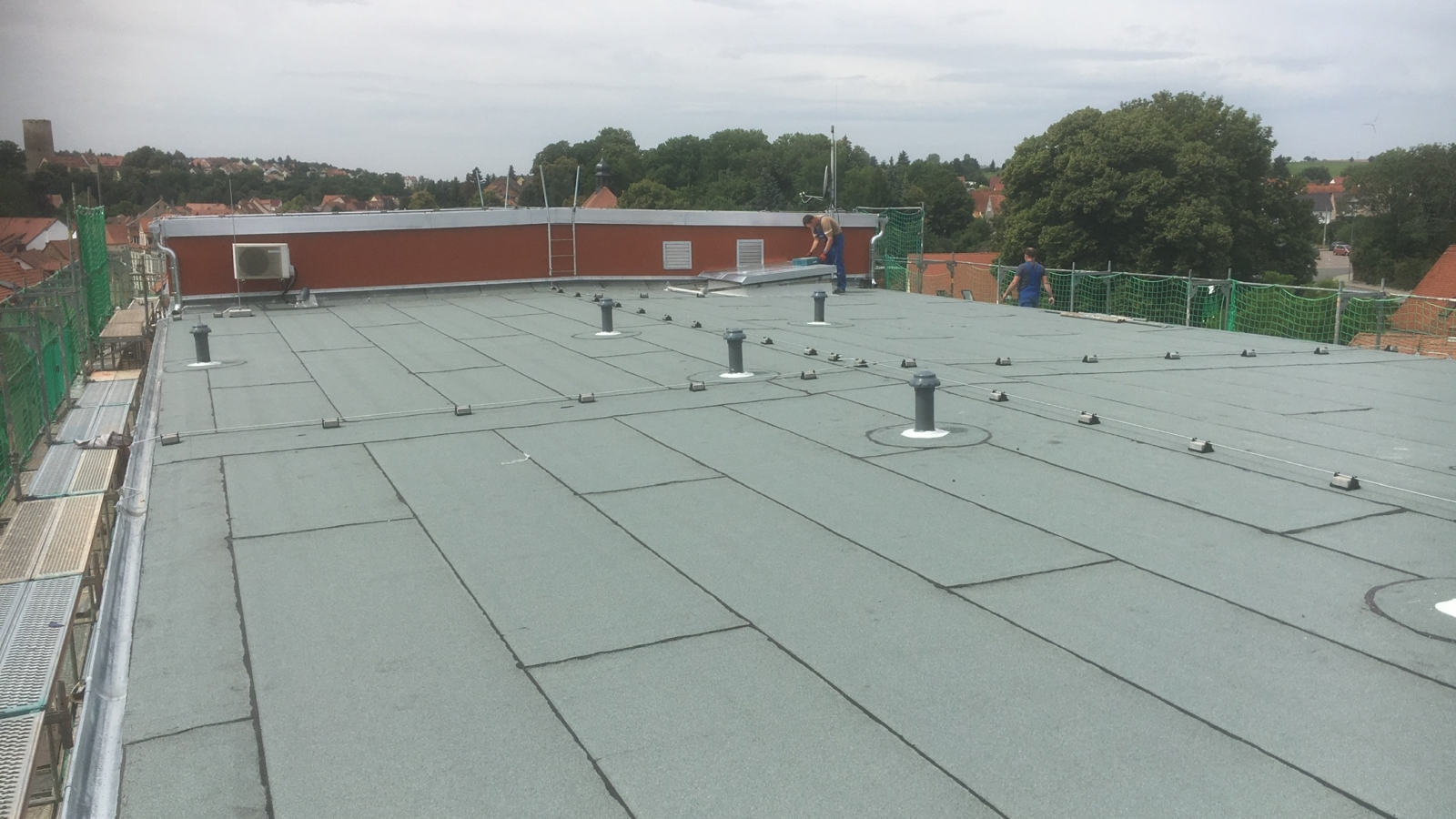 B5E7C452-FEC6-46B4-AFDB-A1C5976E5581